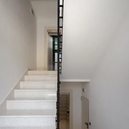 Ameli With Swimming Pool Apartment Rijeka
