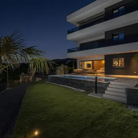 Ameli With Swimming Pool Apartment
